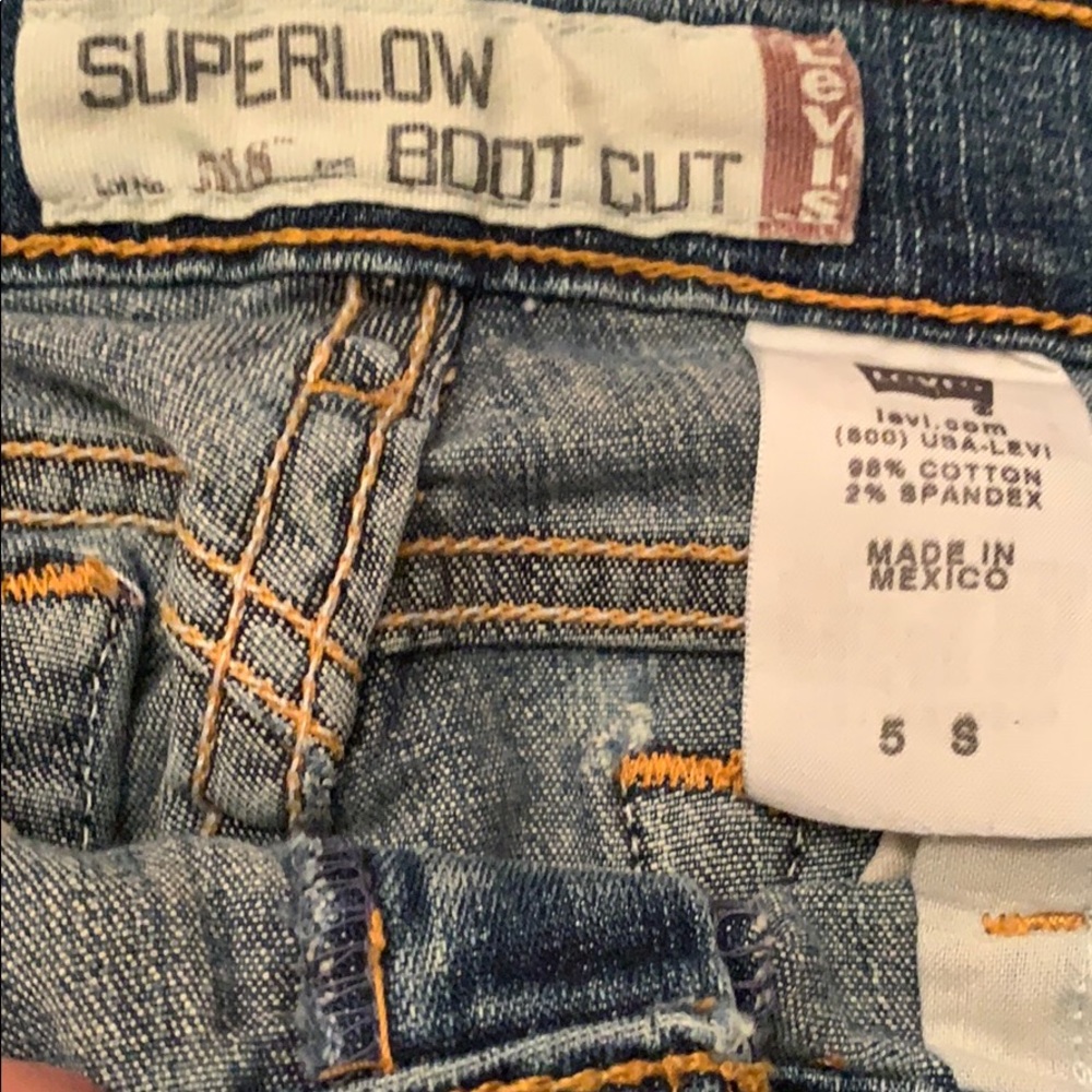Women’s Levi’s 518 size 5s